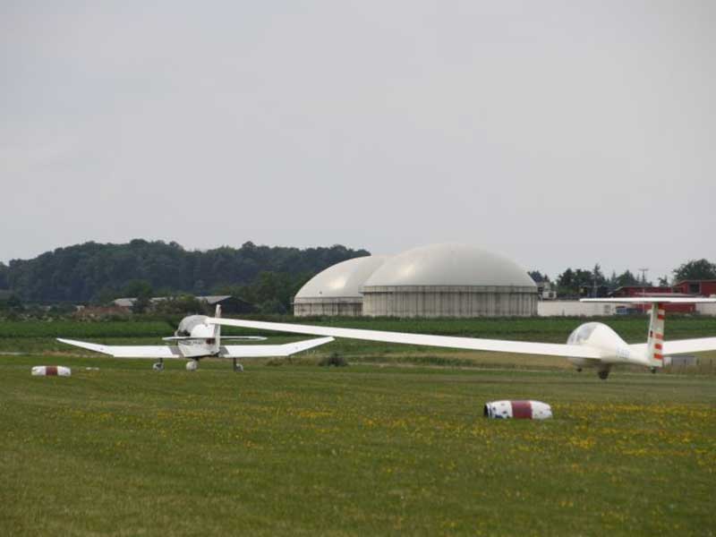 abhebende Flugzeuge vom Flugplatz Dinkelsbühl-Sinbronn EDND